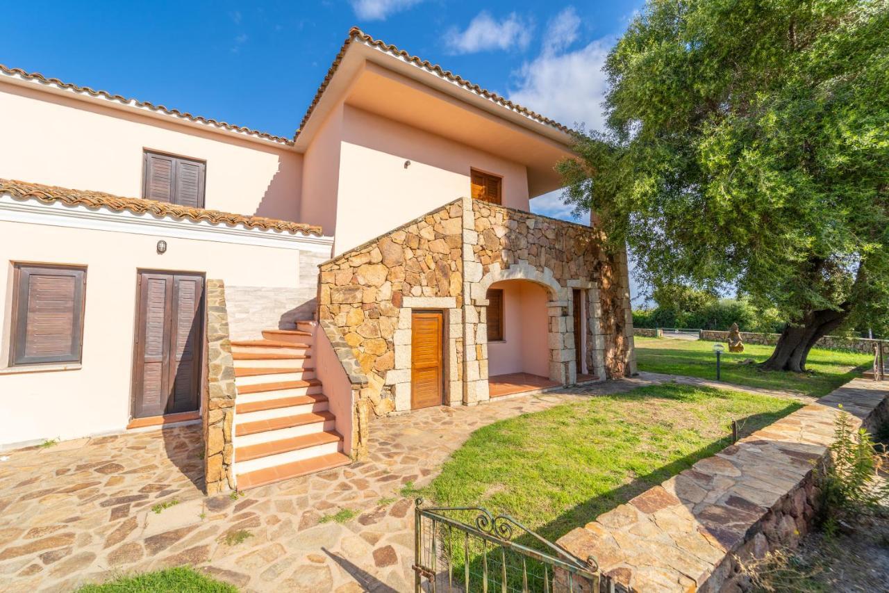 סאן תאודורו Iss Travel, Pedra Rosa 2 Bedroom Apartments With Private Terrace And Air Conditioning מראה חיצוני תמונה